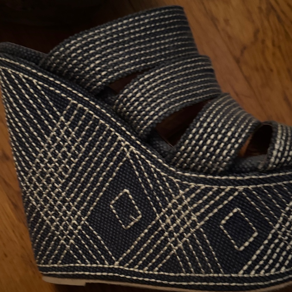 Jeffrey Campbell Navy and White Platform Sandals - Picture 5 of 7